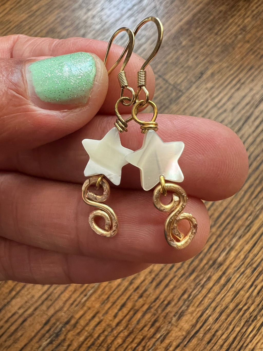 Mother of Pearl dainty earrings