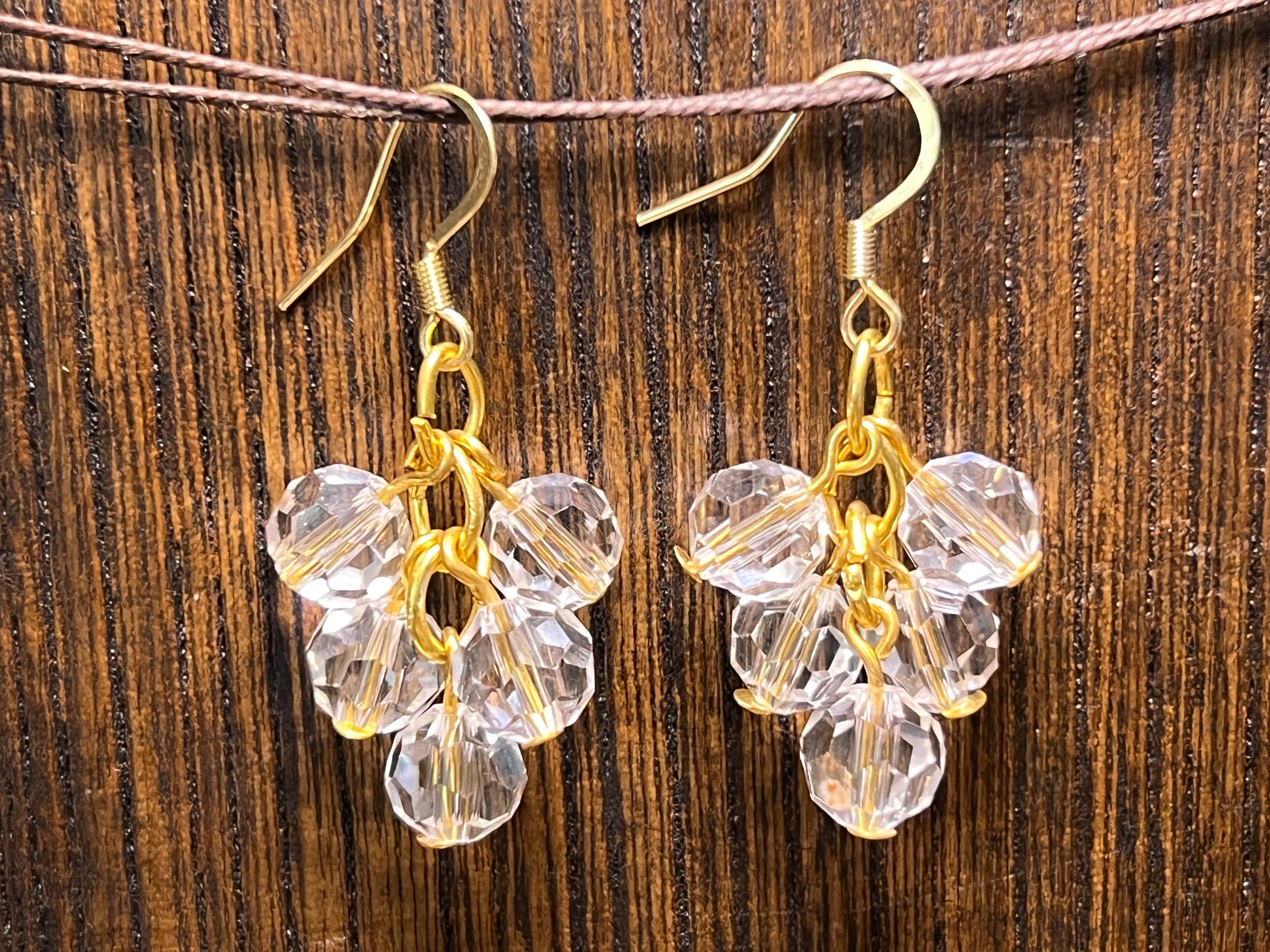 Clear Glass Beads Shaky Earrings