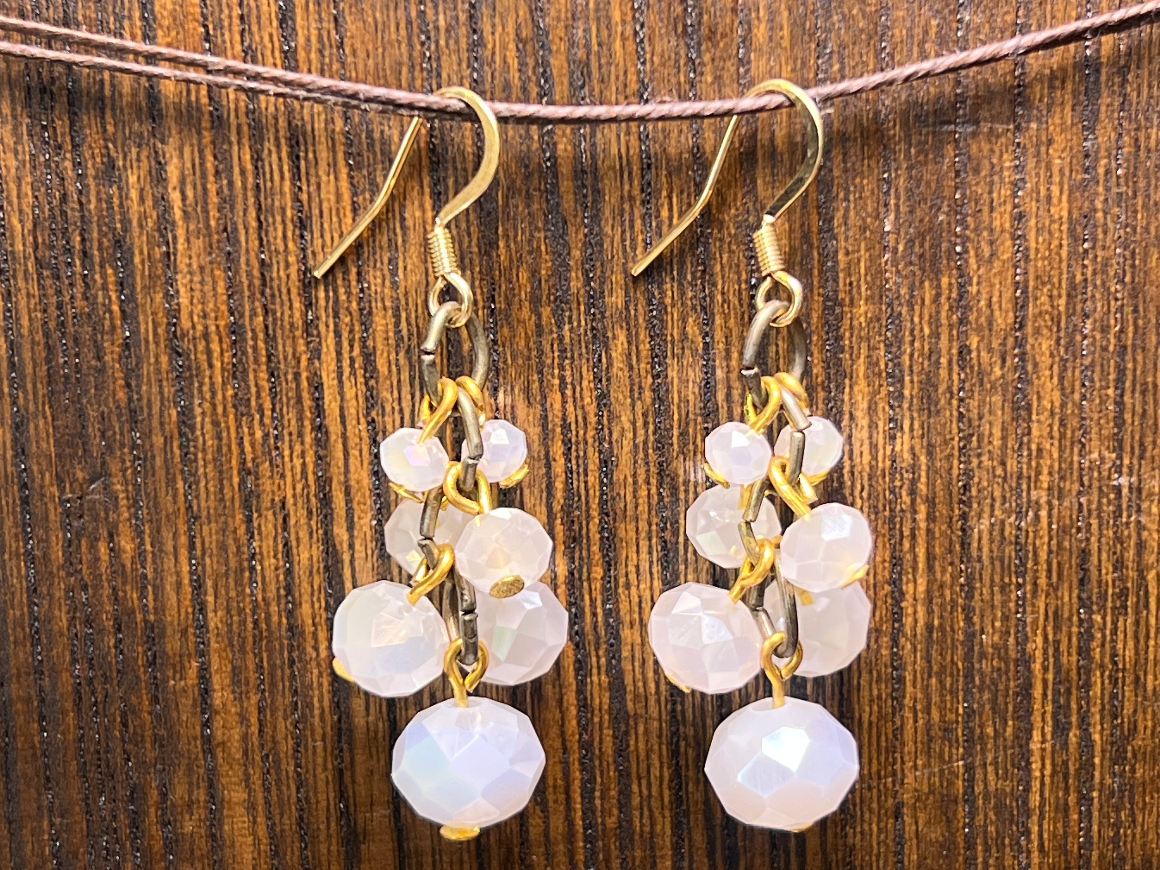 Cloudy Glass Shaky Earrings