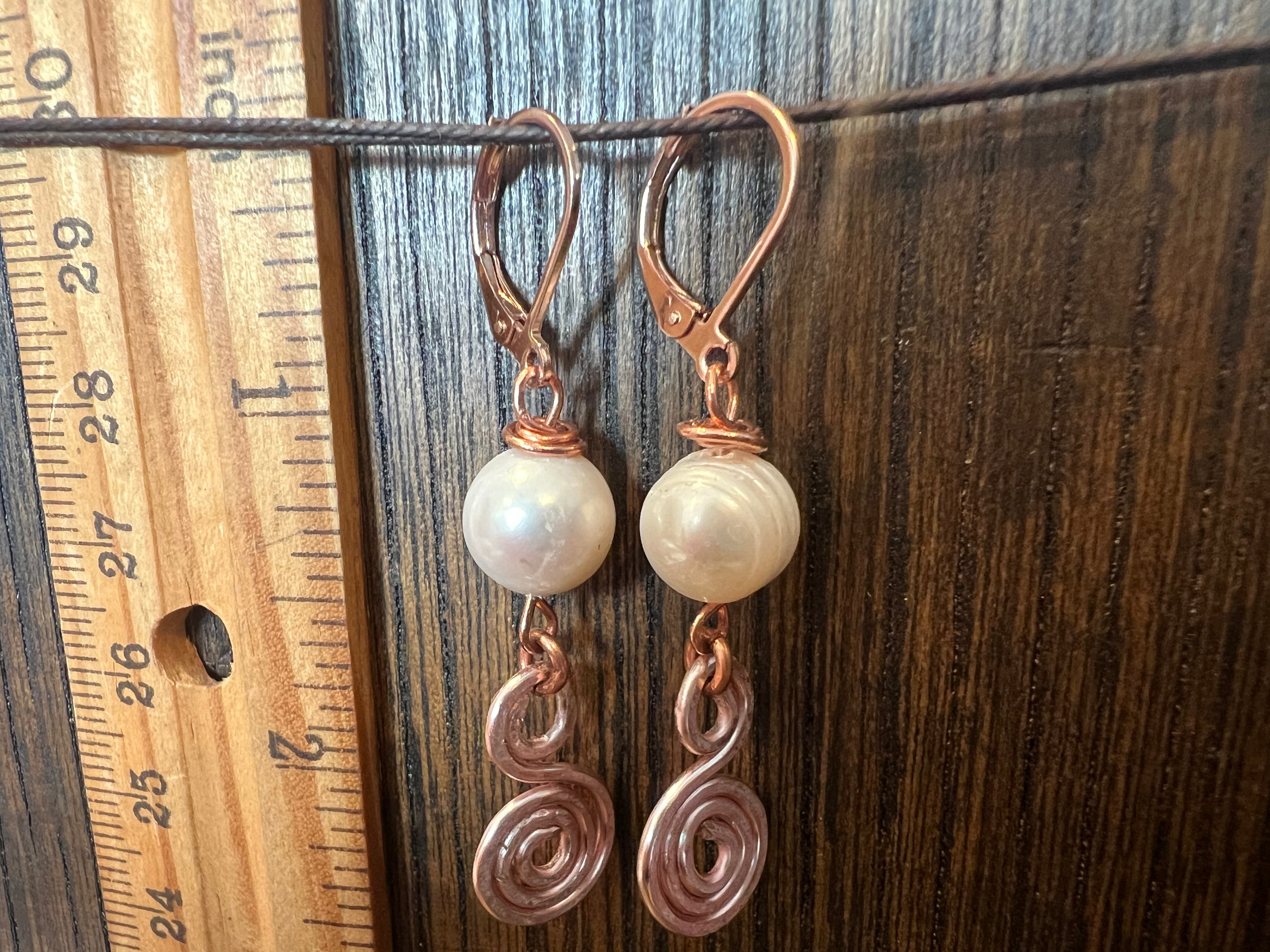 Freshwater Pearl earrings - rose gold