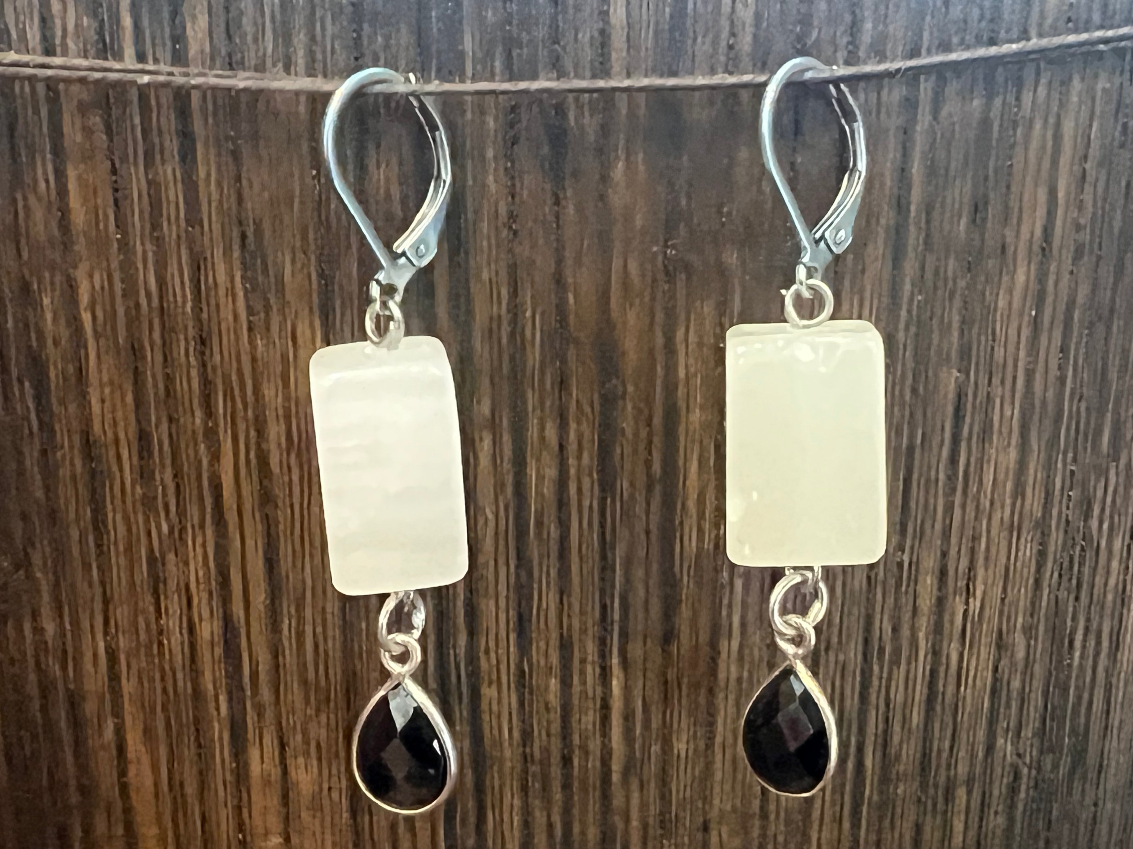 Onyx - white & black